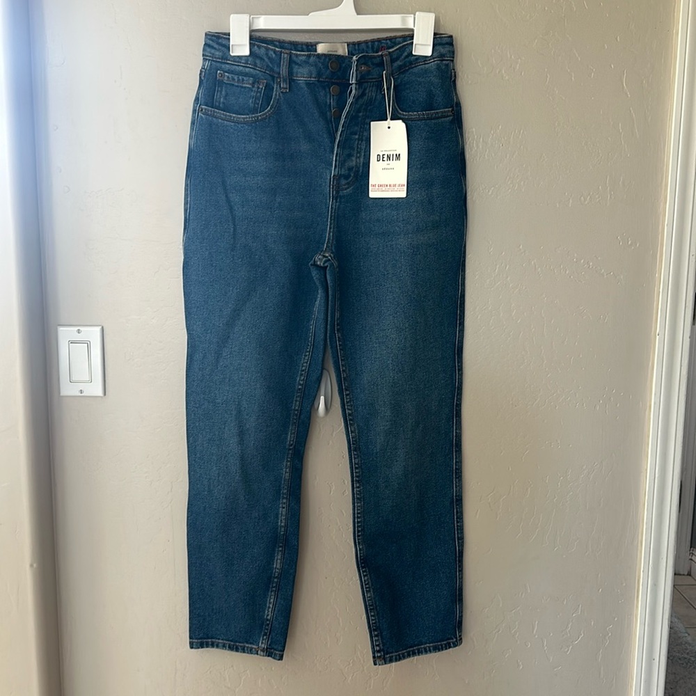 SÉZANE JEANS 
Size 8 or medium 
New with tags